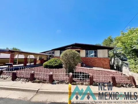 208 Guadalupe St, Raton, NM 87740