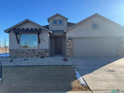 1371 Springfield St, Artesia, NM 88210