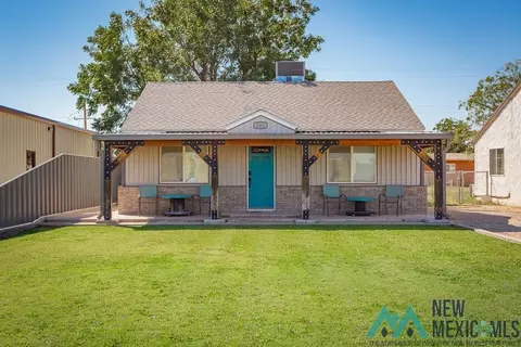 703 W Chisum Ave, Artesia, NM 88210