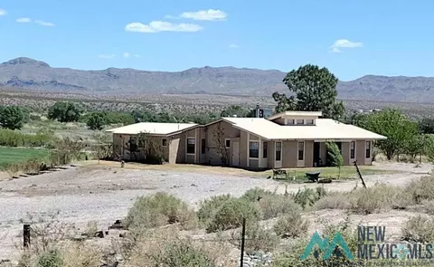 231 Las Palomas Canyon Rd, Williamsburg, NM 87942