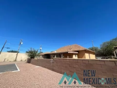106 W Mesa B C Units Ave, Gallup, NM 87301