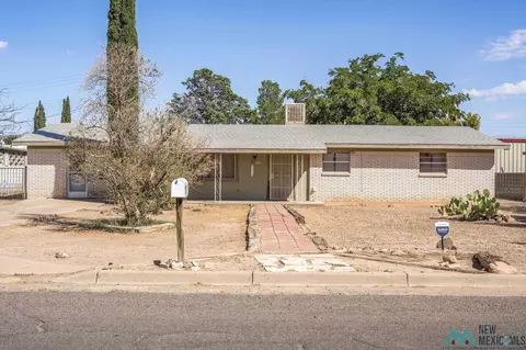 407 S Yucca Dr, Deming, NM 88030