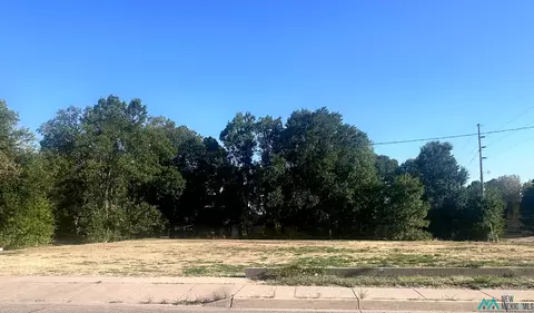 Mills Ave, Las Vegas, NM 87701