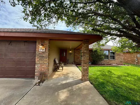 1705 Windsor Way, Clovis, NM 88101 photo 2