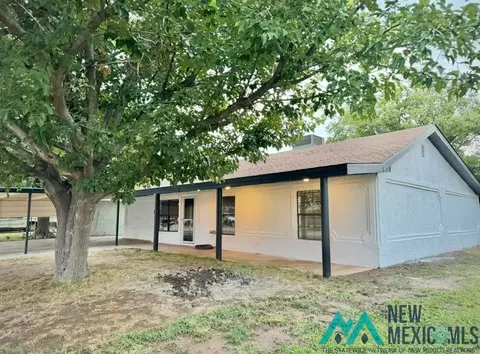 1529 N Pennnington Dr, Hobbs, NM 88240