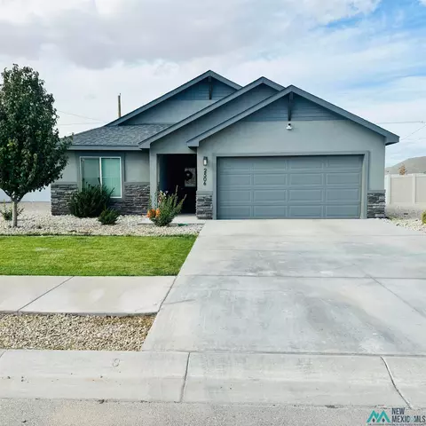 2506 W Briscoe Ave, Artesia, NM 88210