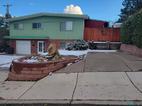1912 Mark Ave, Gallup, NM 87301