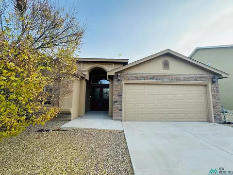 5009 W Dark Horse, Hobbs, NM 88240