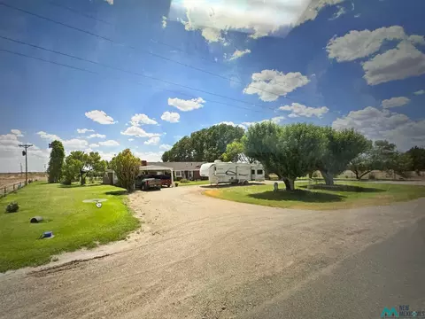 41 W James Funk, Artesia, NM 88210