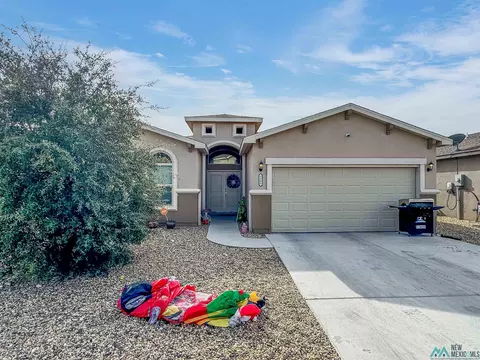 5303 W Big Red Rd, Hobbs, NM 88240