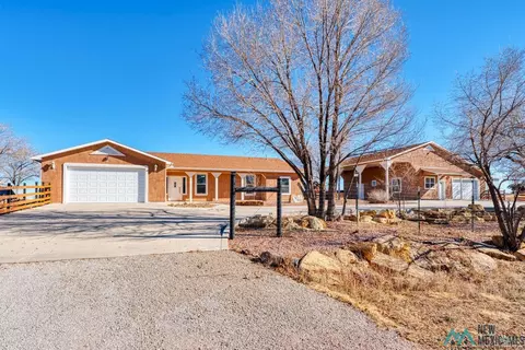35 Taos Dr, Gallup, NM 87301