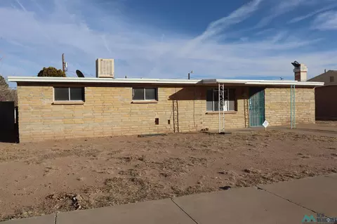 913 S 10th St, Deming, NM 88030