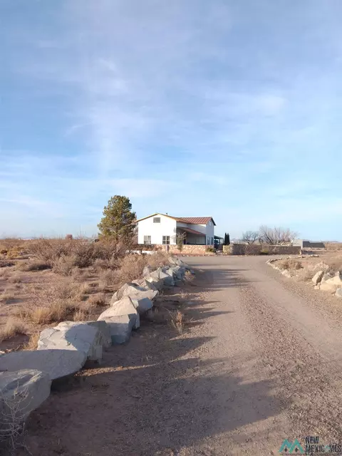 5605 Monte Vista Rd SE, Deming, NM 88030