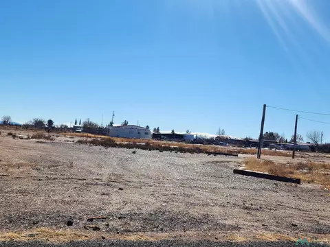 SW La Paz, Deming, NM 88030
