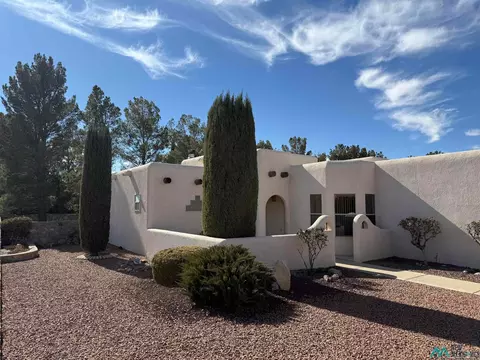 2512 SE Playthru Dr, Deming, NM 88030