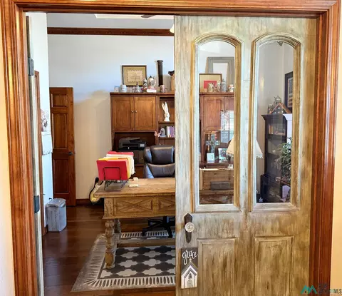 3900 Springwood Dr, Clovis, NM 88101 photo 2