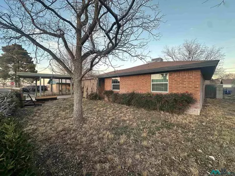 1614 N Cobb St, Hobbs, NM 88240