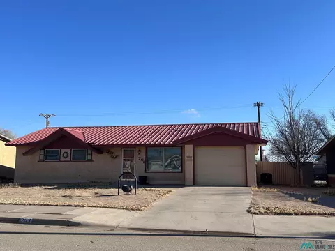 1703 S 21 St, Artesia, NM 88210