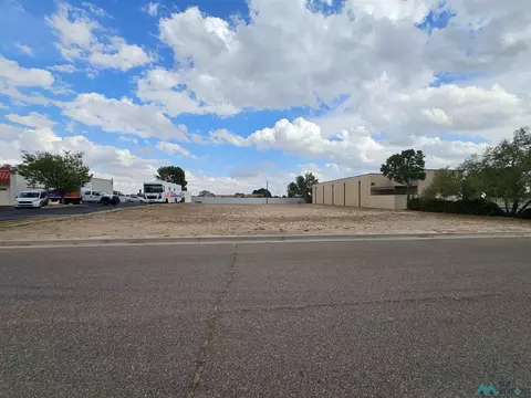 00 Grand Avenue Plaza St, Roswell, NM 88201