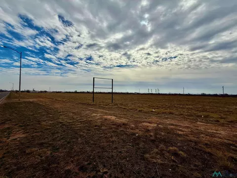 2701 W Grand, Clovis, NM 88101