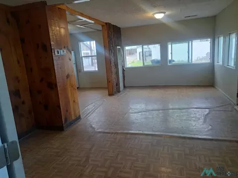 310 E 3rd St, Truth Or Consequences, NM 87901 photo 4