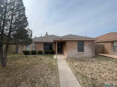 2817 N Morris Dr, Hobbs, NM 88240