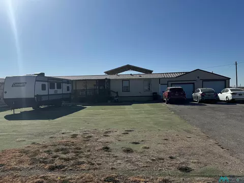 9521 N Plainfield Dr, Hobbs, NM 88240