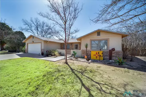 1403 S Country Club Cir, Carlsbad, NM 88220