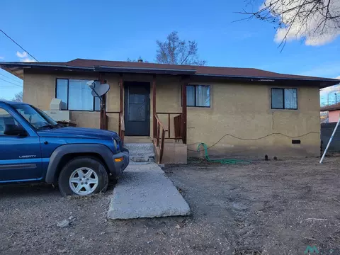 206 W Adams Ave, Gallup, NM 87301