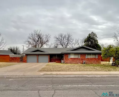 209 W Rojo Dr, Hobbs, NM 88240