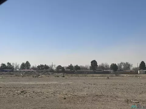 1006 W Hobbs St, Roswell, NM 88203