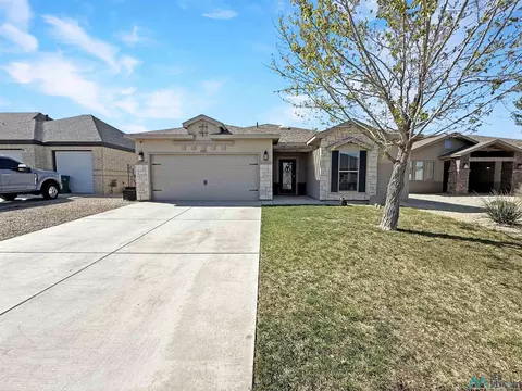 2027 Highwood Dr, Hobbs, NM 88240