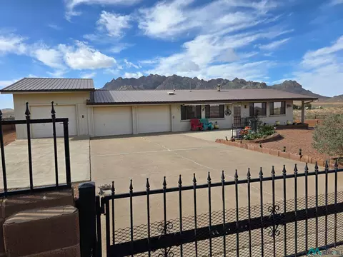 10200 Trocadero Rd SE, Deming, NM 88030