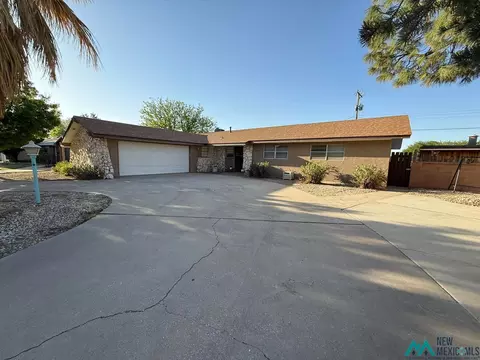 1901 W Briscoe Ave, Artesia, NM 88210