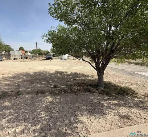 2110 W Grand Ave, Artesia, NM 88210