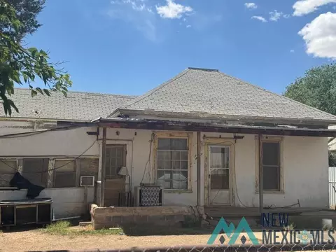 317 W Dallas Ave, Artesia, NM 88210