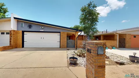 1013 W Caprock St, Hobbs, NM 88240