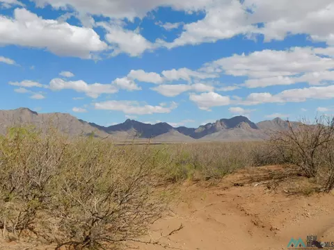 Bur Rd Se, Deming, NM 88030