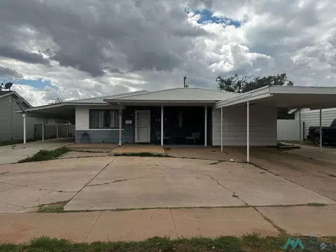1127 N Llano Dr, Hobbs, NM 88240
