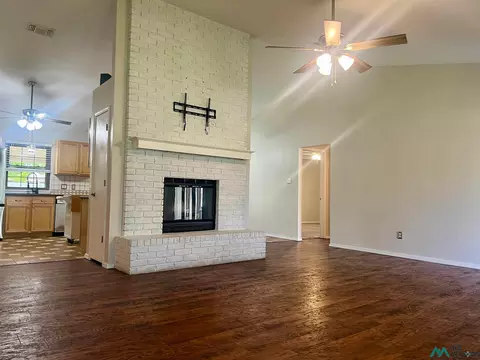 1705 Imperial, Clovis, NM 88101 photo 3