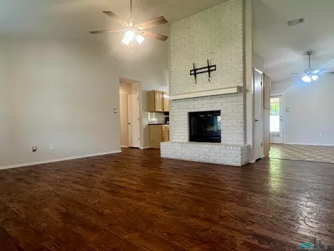 1705 Imperial, Clovis, NM 88101 photo 2
