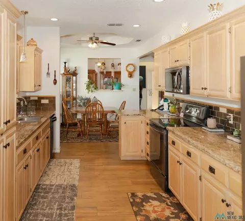 2412 Howard Cowper Dr, Clovis, NM 88101 photo 16