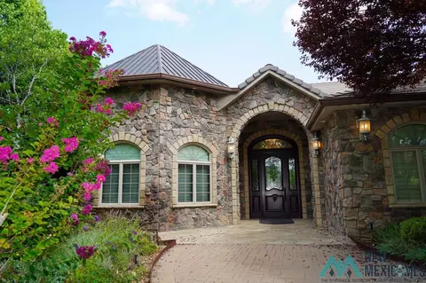 7 Sierra Blanca Cir, Roswell, NM 88201