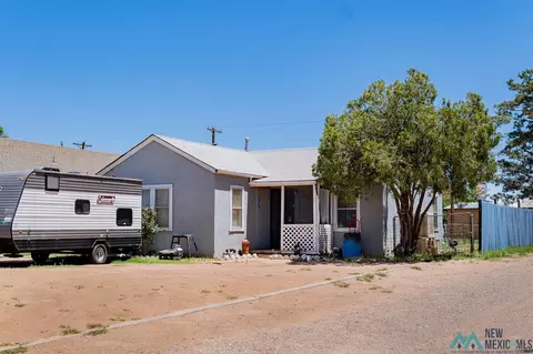 2013 Sheldon St, Clovis, NM 88101 photo 1