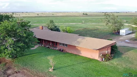 413 Curry Road L Rd, Clovis, NM 88101