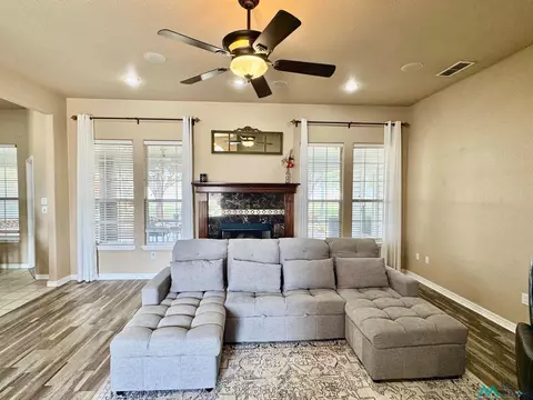 104 Falcon, Clovis, NM 88101 photo 4