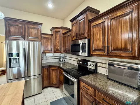 104 Falcon, Clovis, NM 88101 photo 8