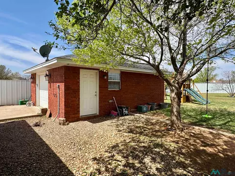 104 Falcon, Clovis, NM 88101 photo 36