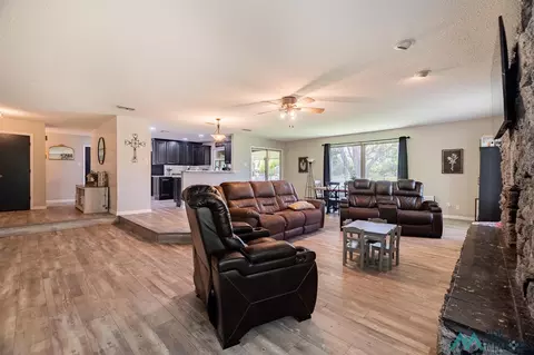 Living - 1706 Fairway Ter, Clovis, NM 88101 photo 1 of 2