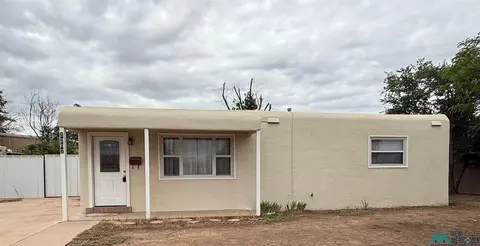 1207 W Clayton Ave, Artesia, NM 88210
